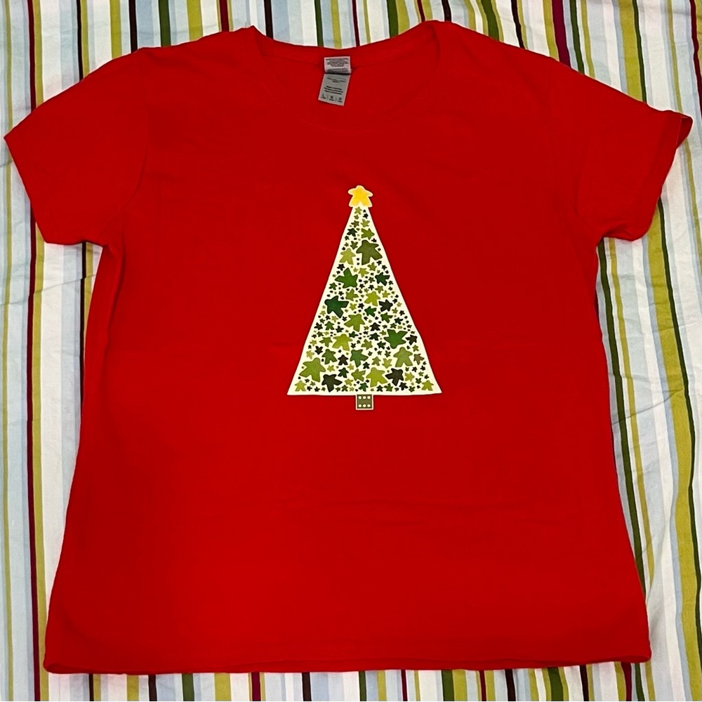 Meeple Christmas Tree Board Game T-shirt